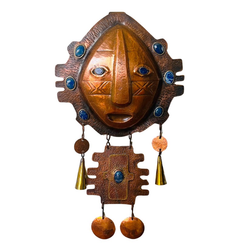 MÁSCARA DIAGUITA EN COBRE - BRONCE CON LAPISLÁZULI MÁSCARA DIAGUITA EN COBRE - BRONCE CON LAPISLÁZULI
