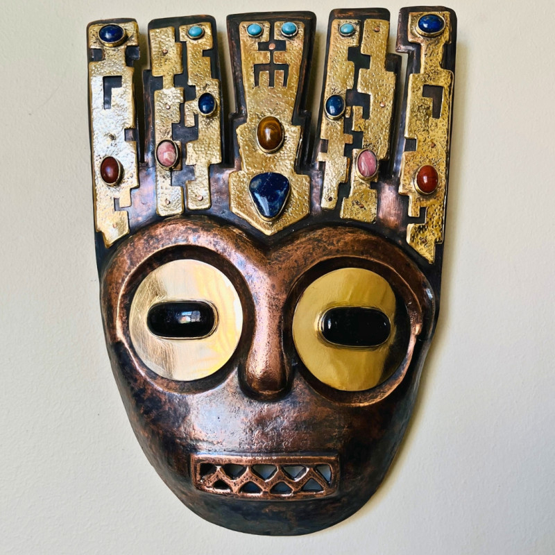 Máscara Diaguita en Cobre y Bronce con variedad de Piedras
