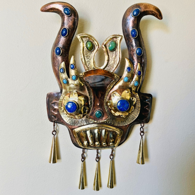 Máscara Tirana en Cobre con aplicaciones en Bronce