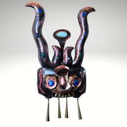 Máscara Tirana en Cobre con aplicaciones en Bronce