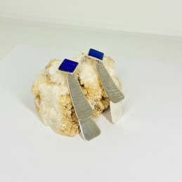 Aros Presión Lily Martelado en Lapislázuli